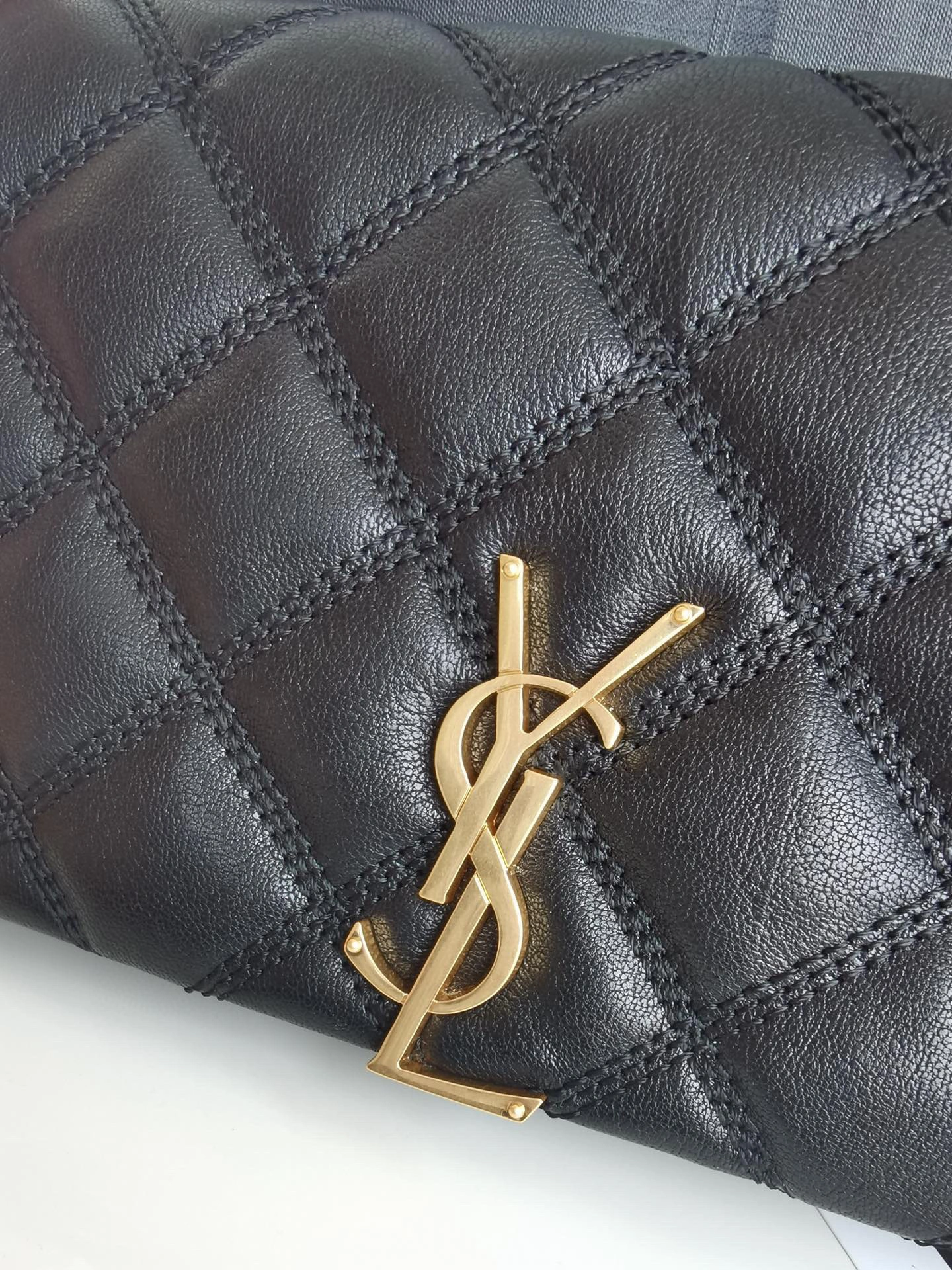 &MOMO- high quality version 5850311D3191000 lambskin item：B-B063I0404C