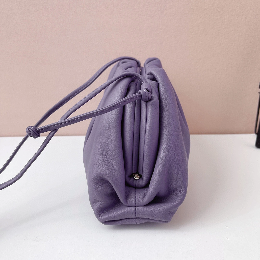 MOMO- high quality version 585852-VCP40-5308 Pouch20 item：B-B063G2328C