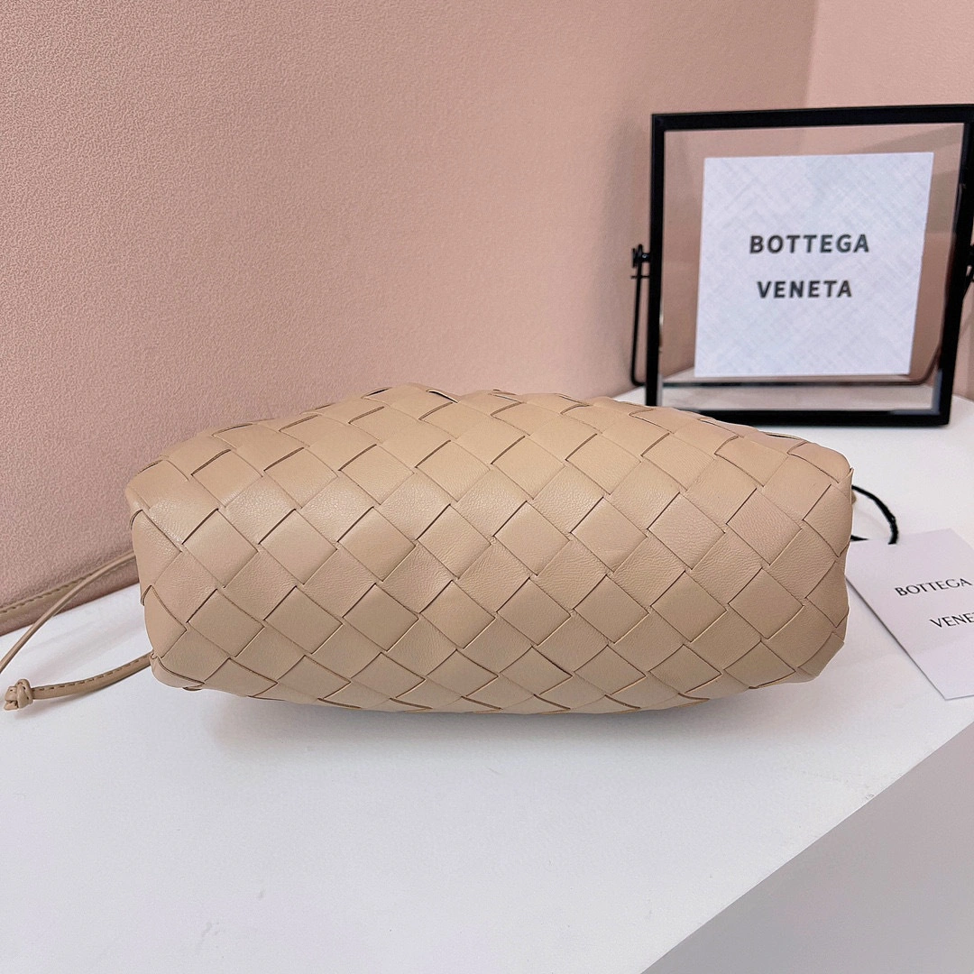 MOMO- high quality version 585852-VCPP1-2620 Pouch20 item：B-B063G2329C