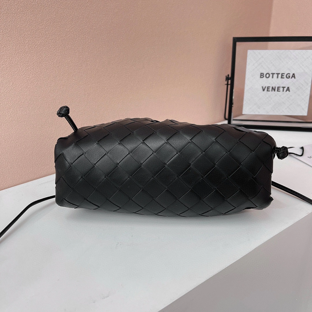 MOMO- high quality version 585852-VCPP1-8803 Pouch20 item：B-B063G2327C