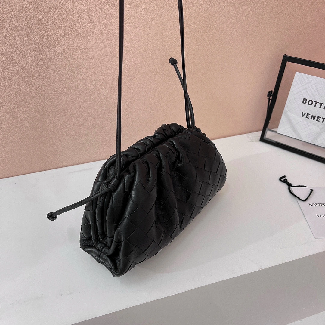 MOMO- high quality version 585852-VCPP1-8803 Pouch20 item：B-B063G2327C