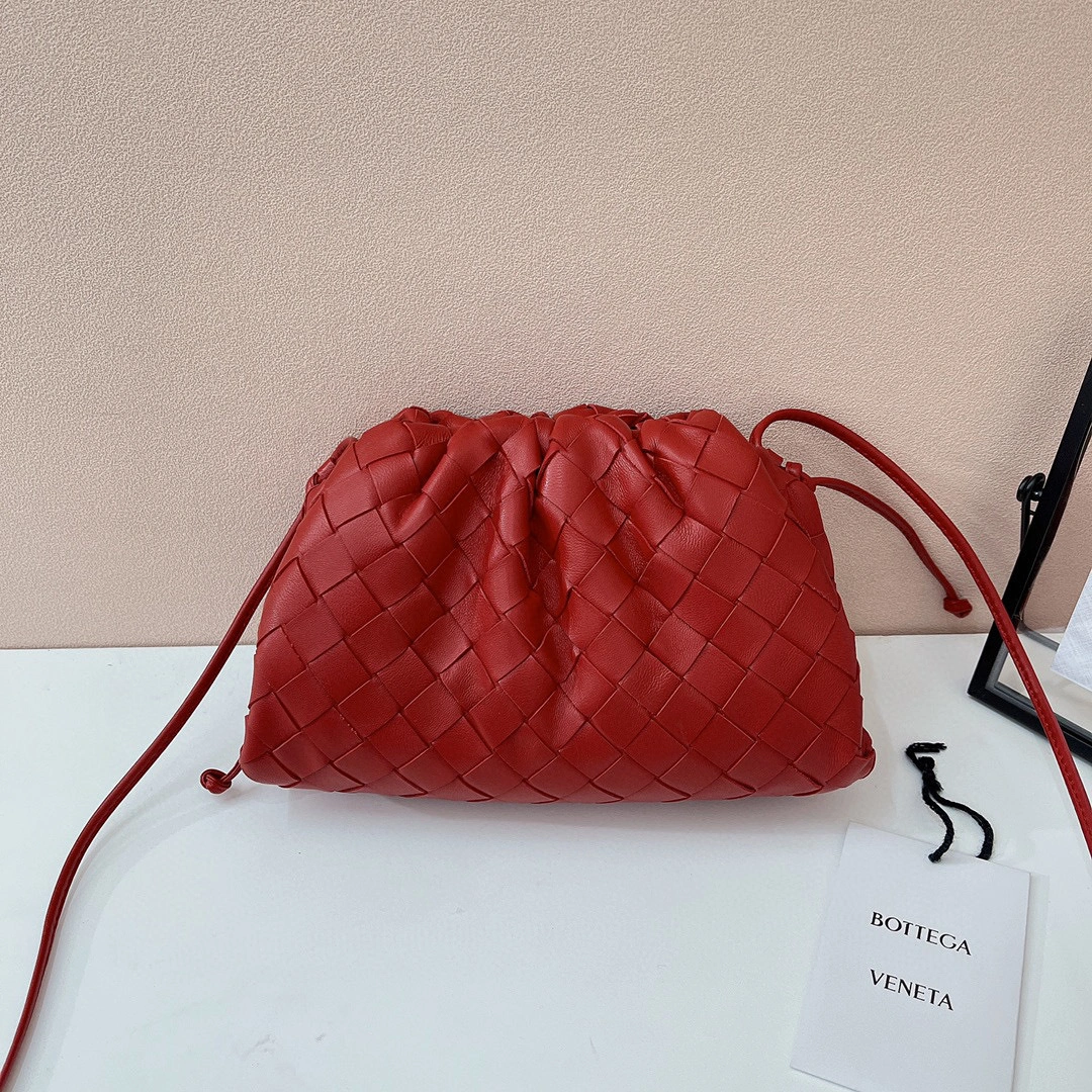 MOMO- high quality version 585852-VCPP1-8855 Pouch20 item：B-B063G2321C