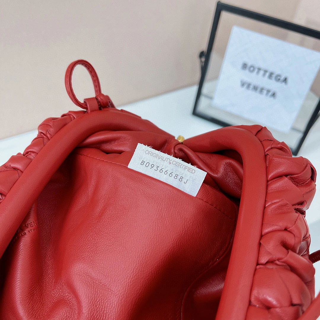 MOMO- high quality version 585852-VCPP1-8855 Pouch20 item：B-B063G2321C