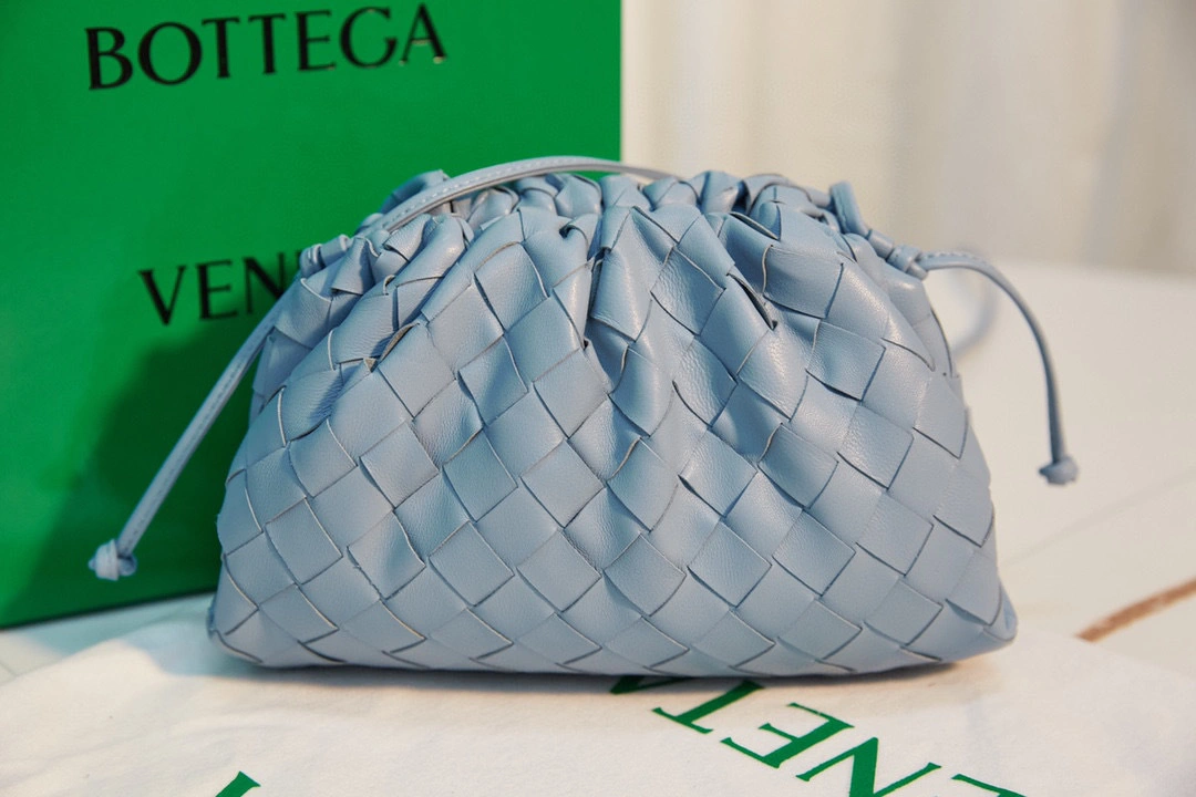 MOMO- high quality version 585852VCPP11722 Pouch20 item：B-B063G2324C