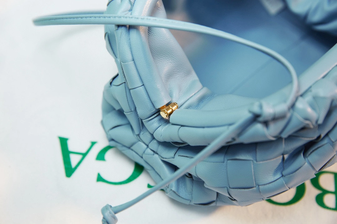 MOMO- high quality version 585852VCPP11722 Pouch20 item：B-B063G2324C