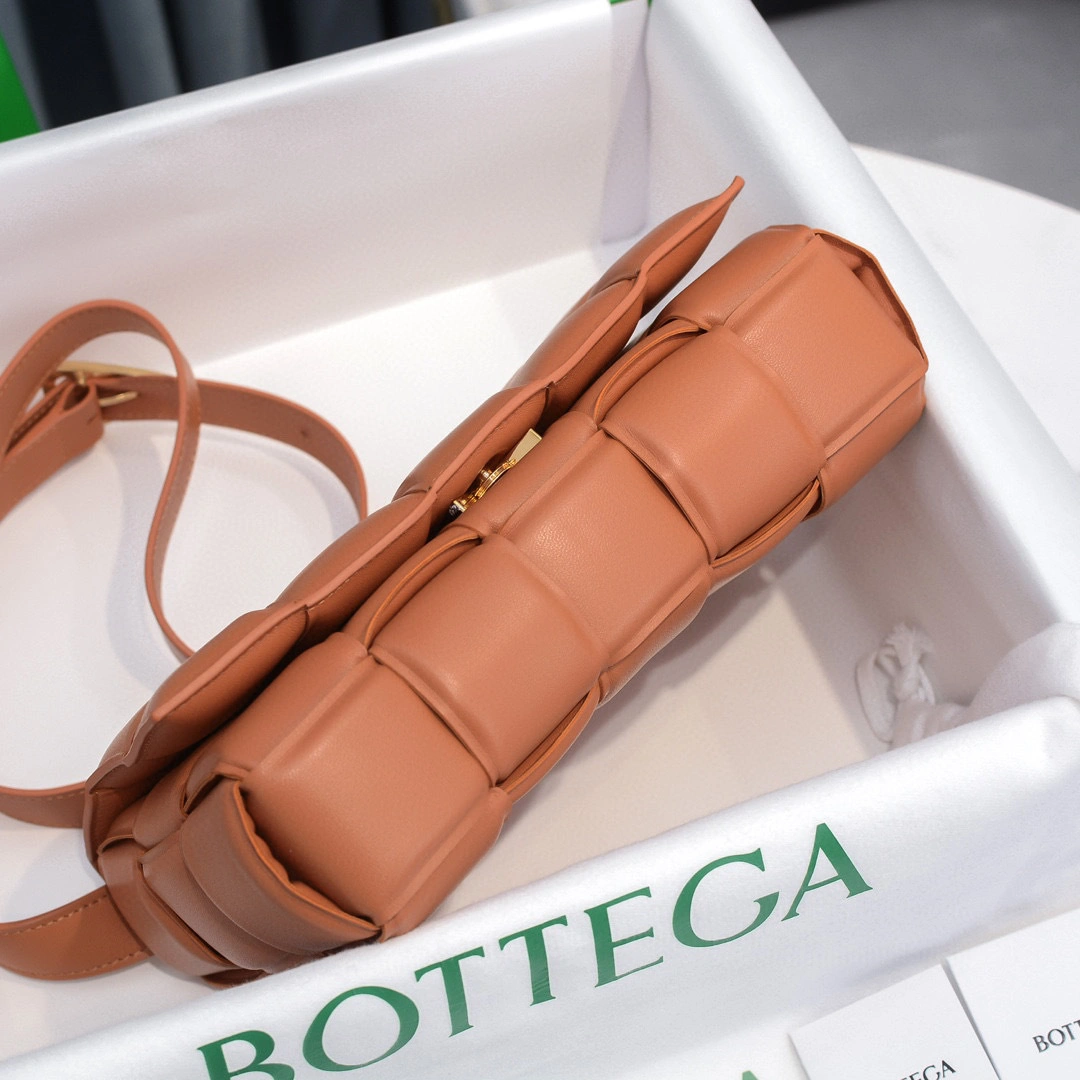MOMO- high quality version 591970-VCQR1-7616 Cassette sheephide item：B-B000H0310C