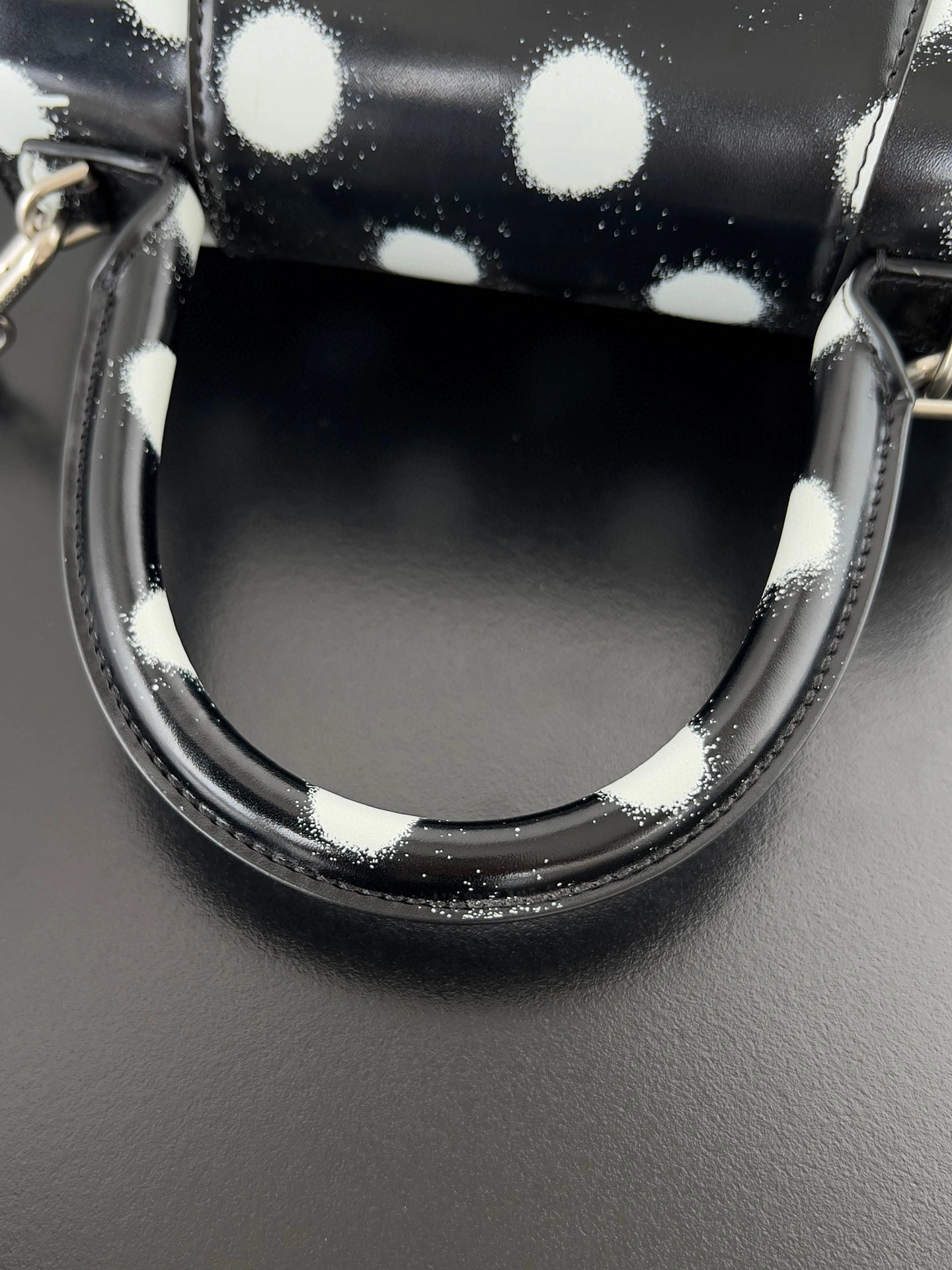 MOMO- high quality version 593546-23V9Y-1097 Hourglass item：C-B063A3101C
