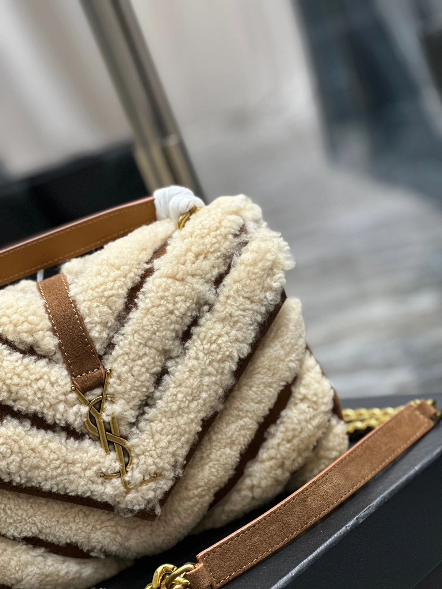 MOMO- high quality version 600279-29X97-9587 item：B-B000K2405C