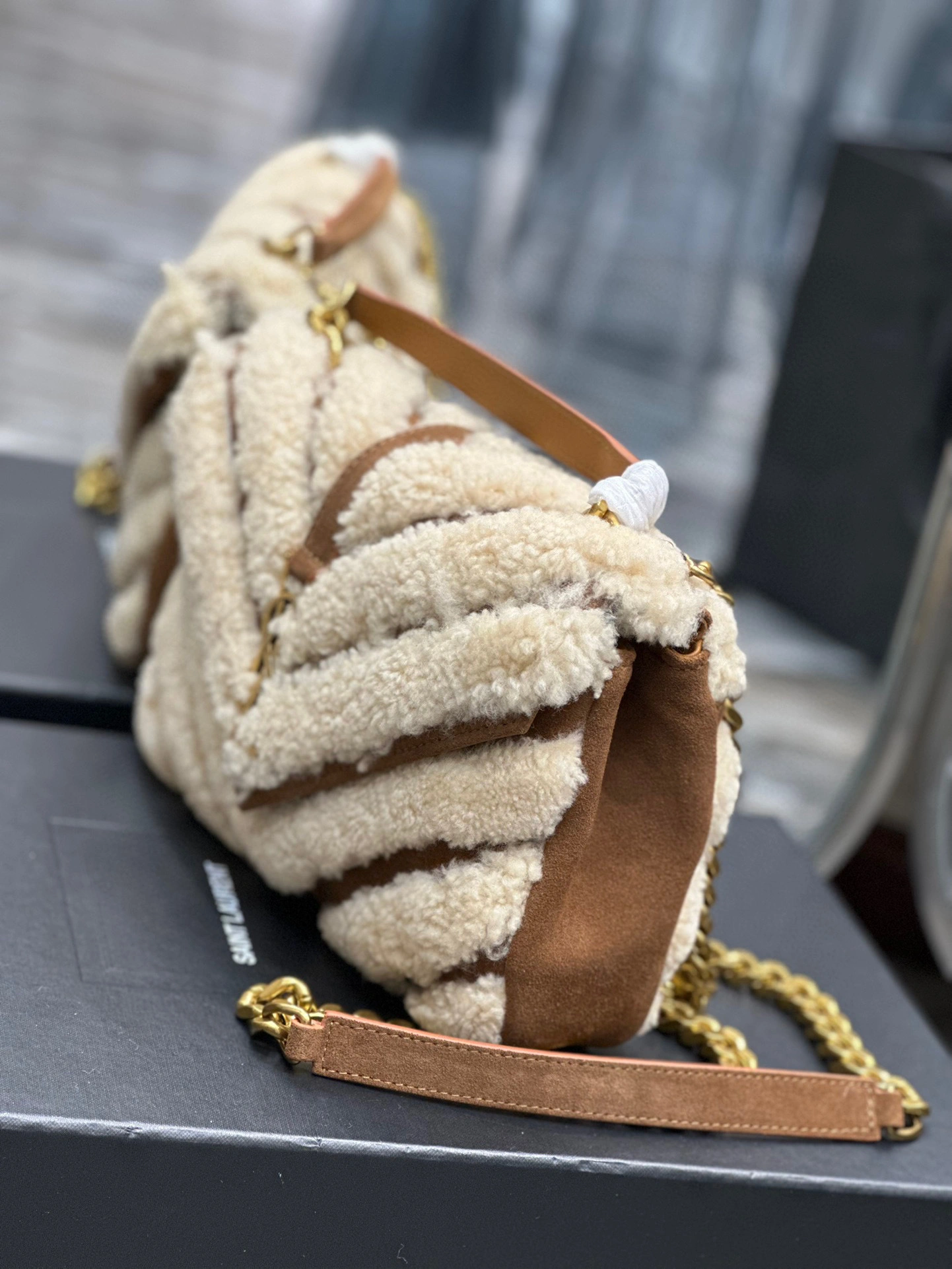 MOMO- high quality version 600279-29X97-9587 item：B-B000K2405C