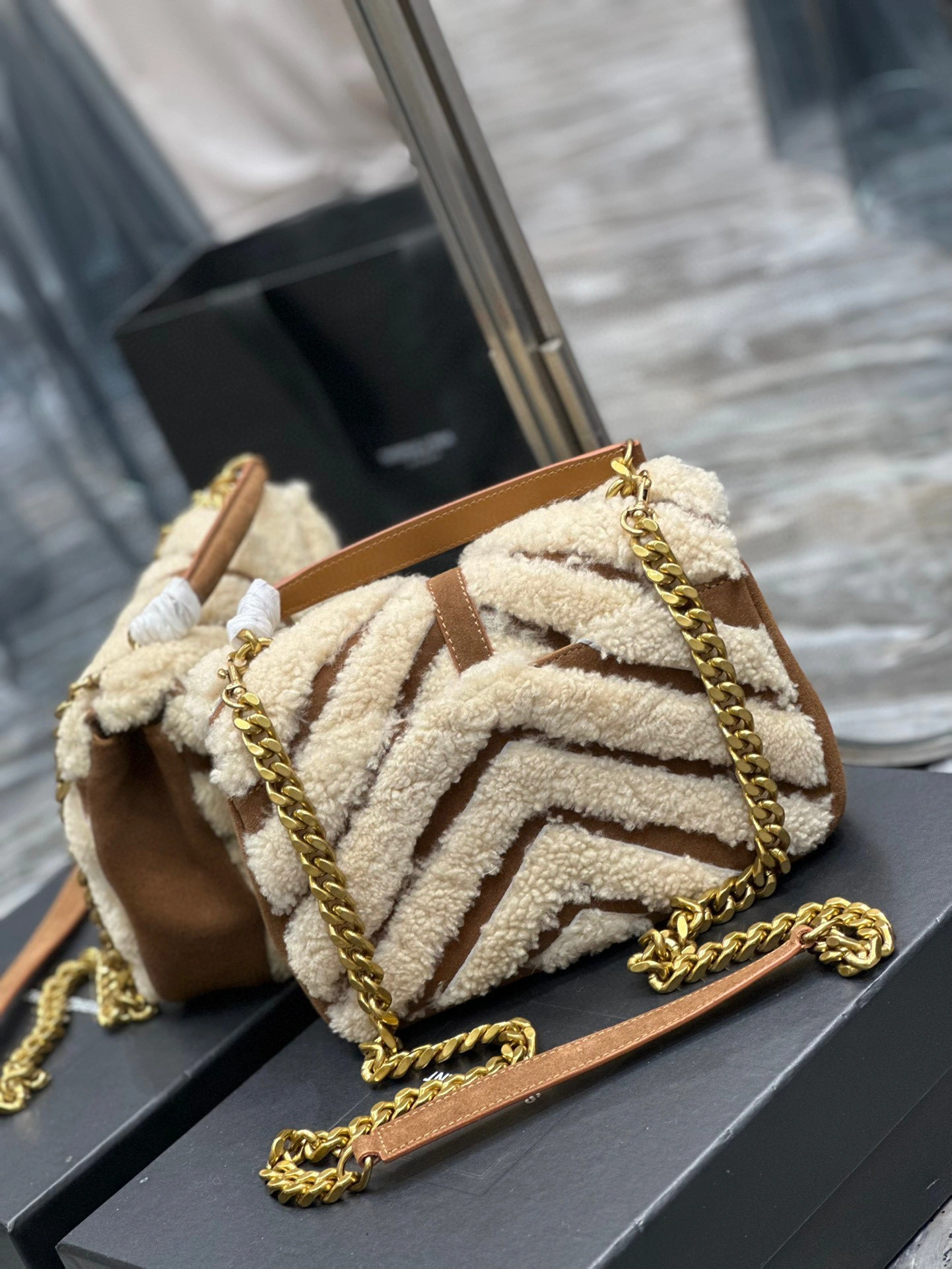 MOMO- high quality version 600279-29X97-9587 item：B-B000K2405C