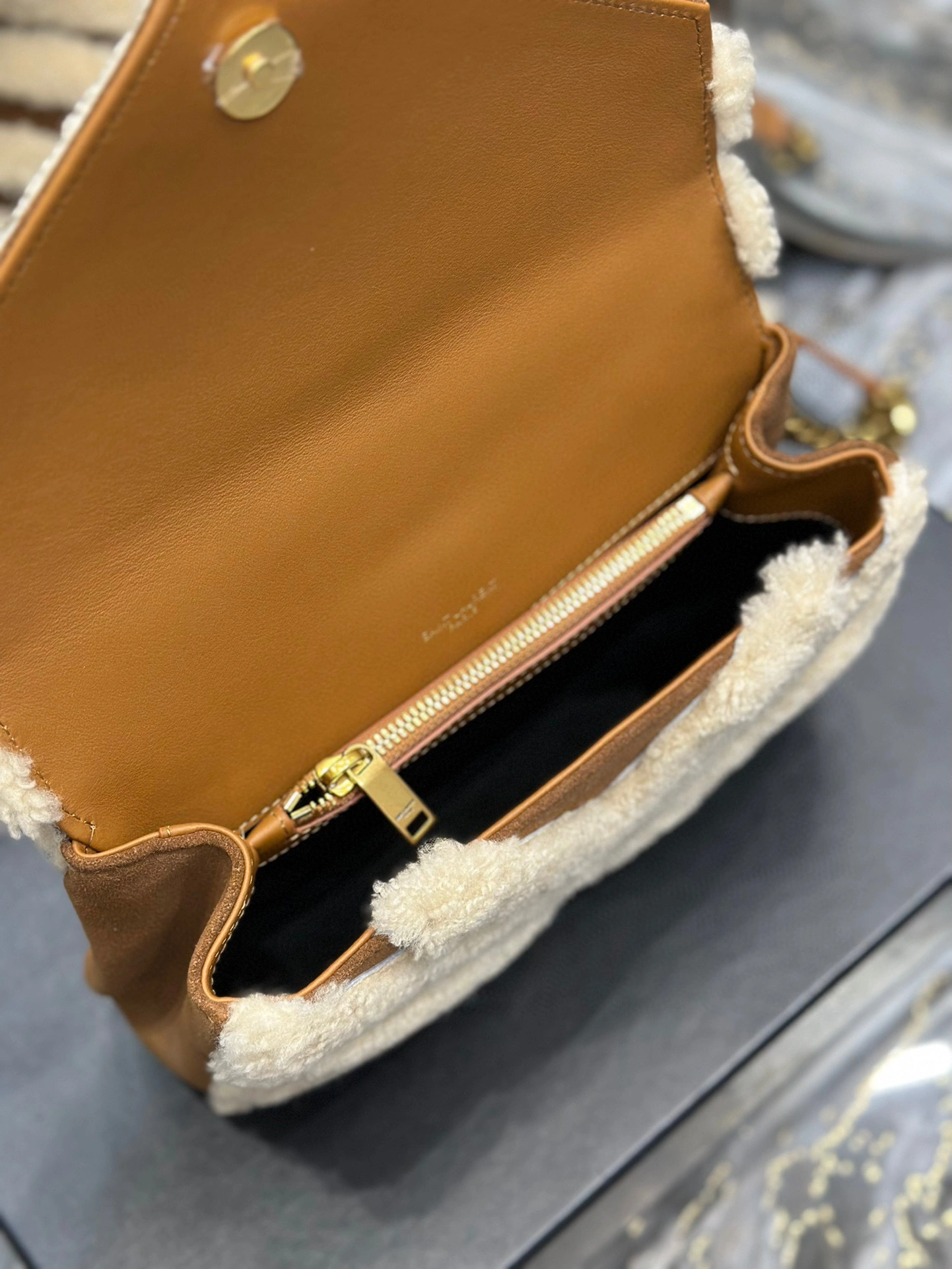 MOMO- high quality version 600279-29X97-9587 item：B-B000K2405C