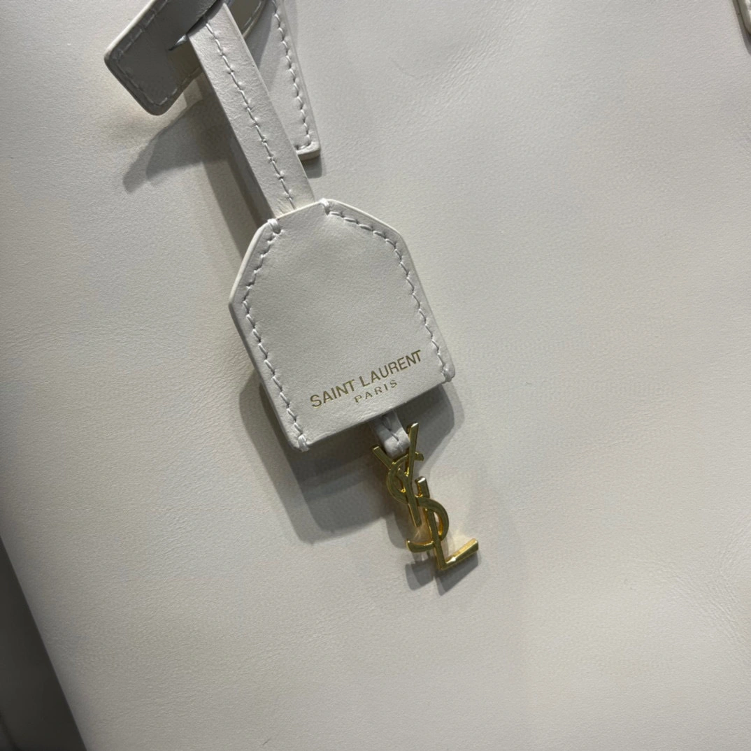 &MOMO- high quality version 600307-CSV0J-9207 Shopping tote bag item：B-B000I1502C