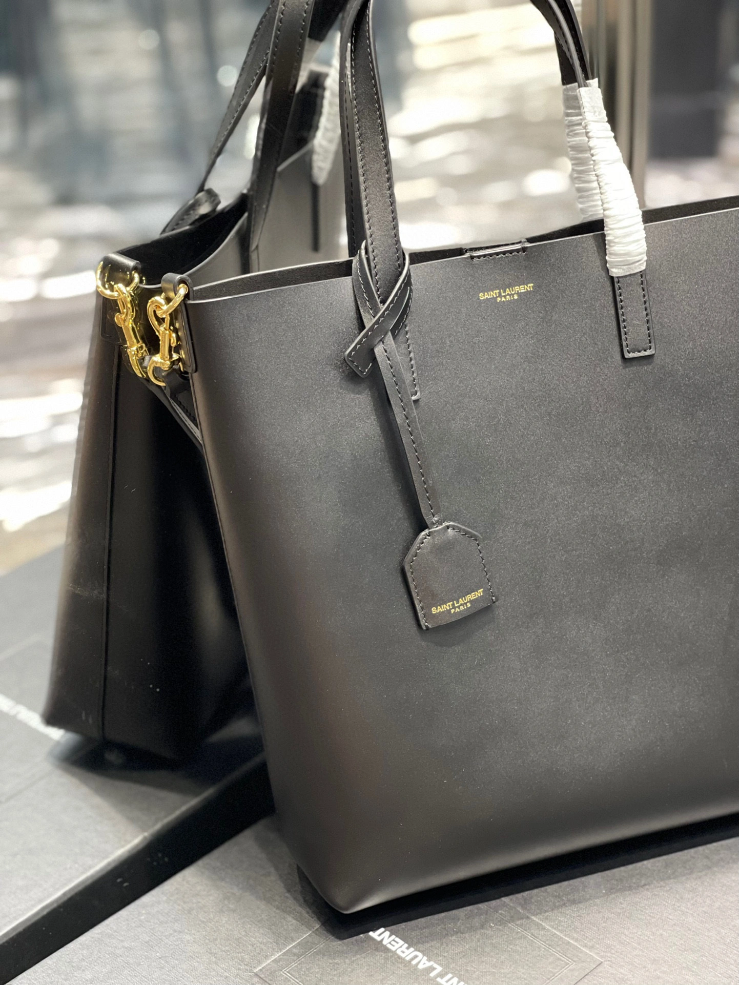 MOMO- high quality version 600307CSV0J1000 Shopping tote bag item：B-B000I1501C
