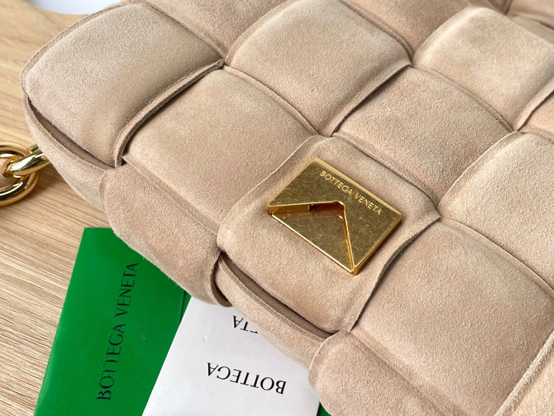 MOMO- high quality version 631421-V04N0-9776 lambskin item：B-B063G2230C