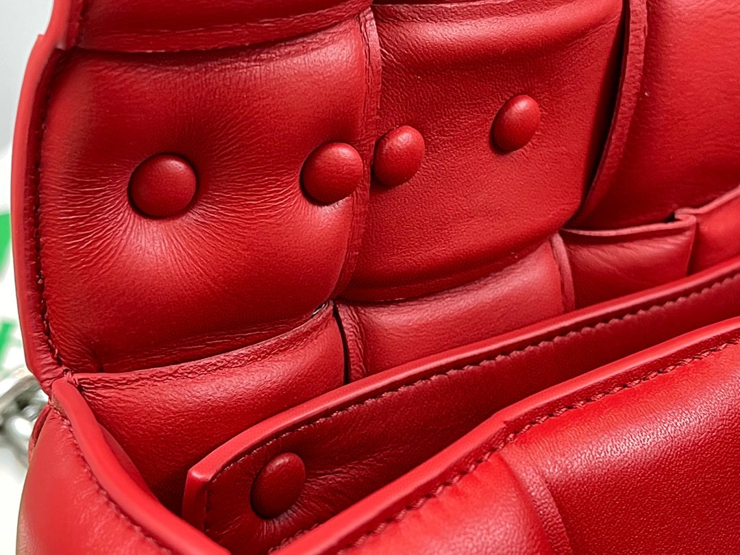 MOMO- high quality version 631421-VBWZ0-6402 lambskin item：B-B063G2227C