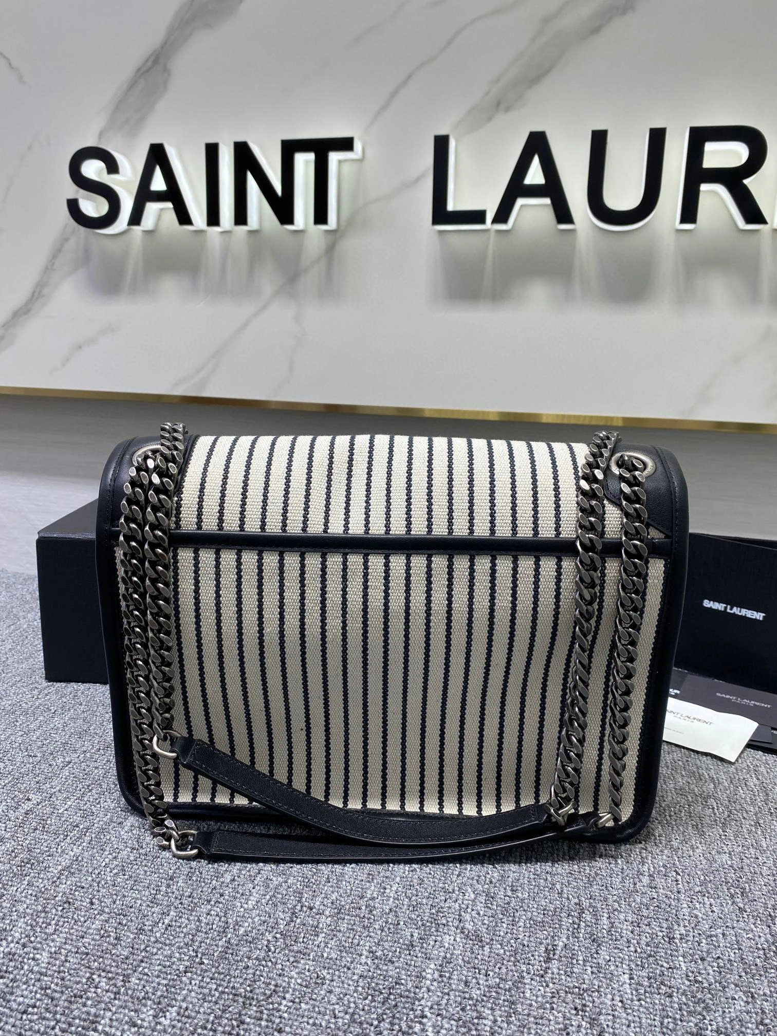 MOMO- high quality version 633150-FAACF-9583 item：B-B000G2926C
