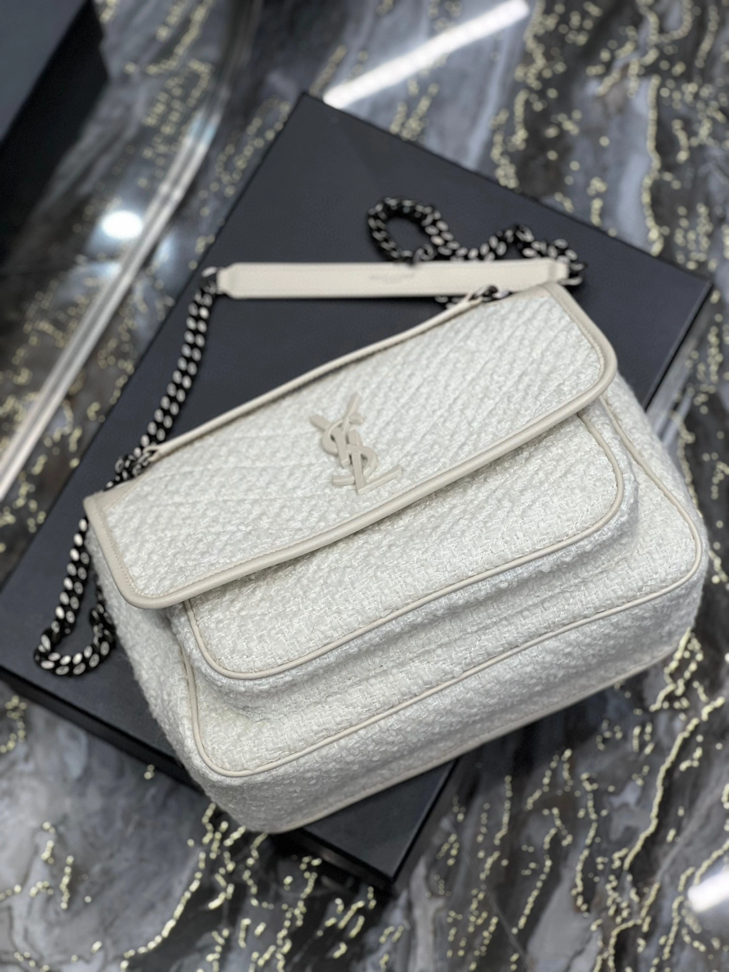 MOMO- high quality version 6331582RL469013 Niki item：B-B00I0422C