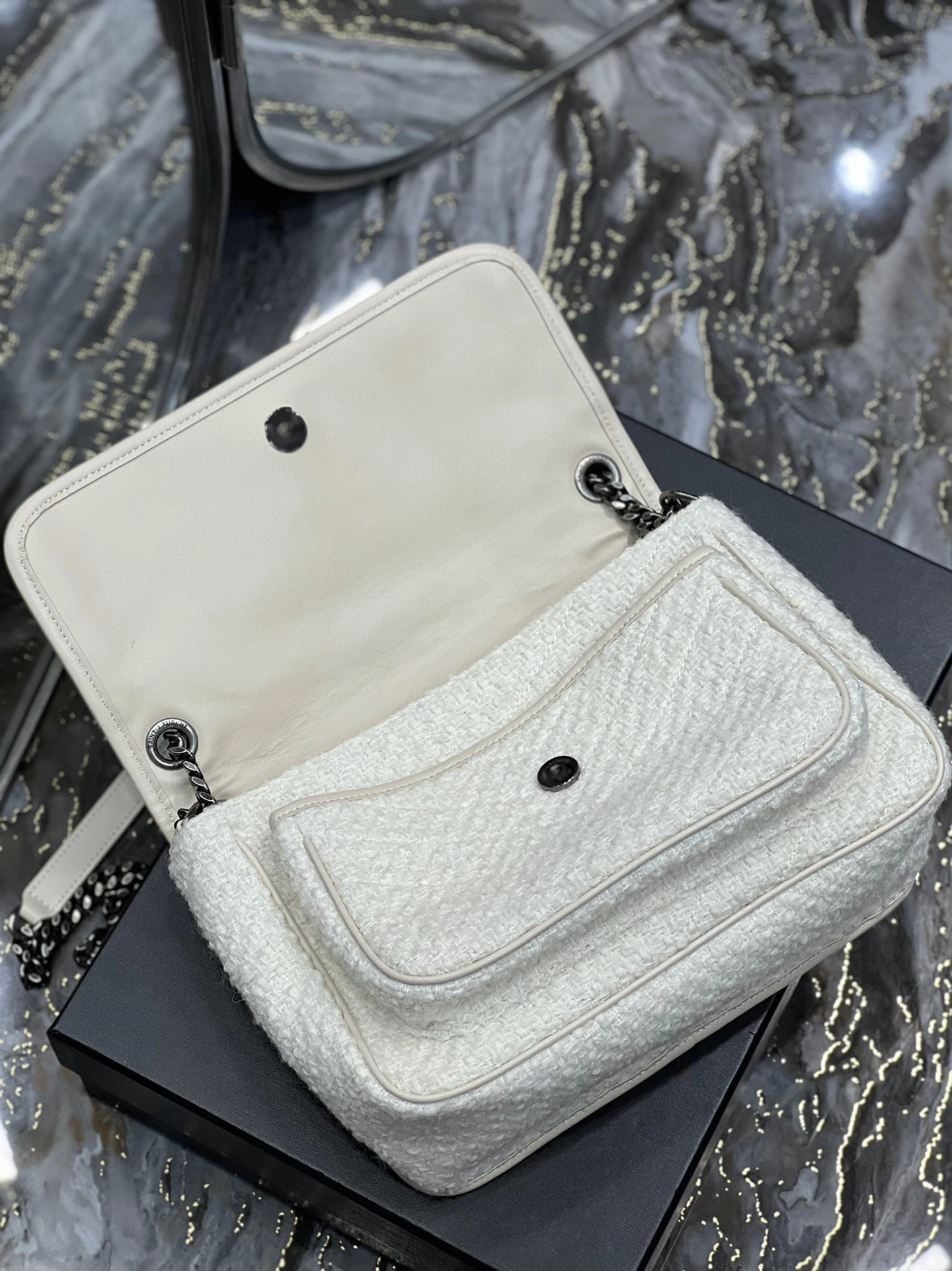 MOMO- high quality version 6331582RL469013 Niki item：B-B00I0422C