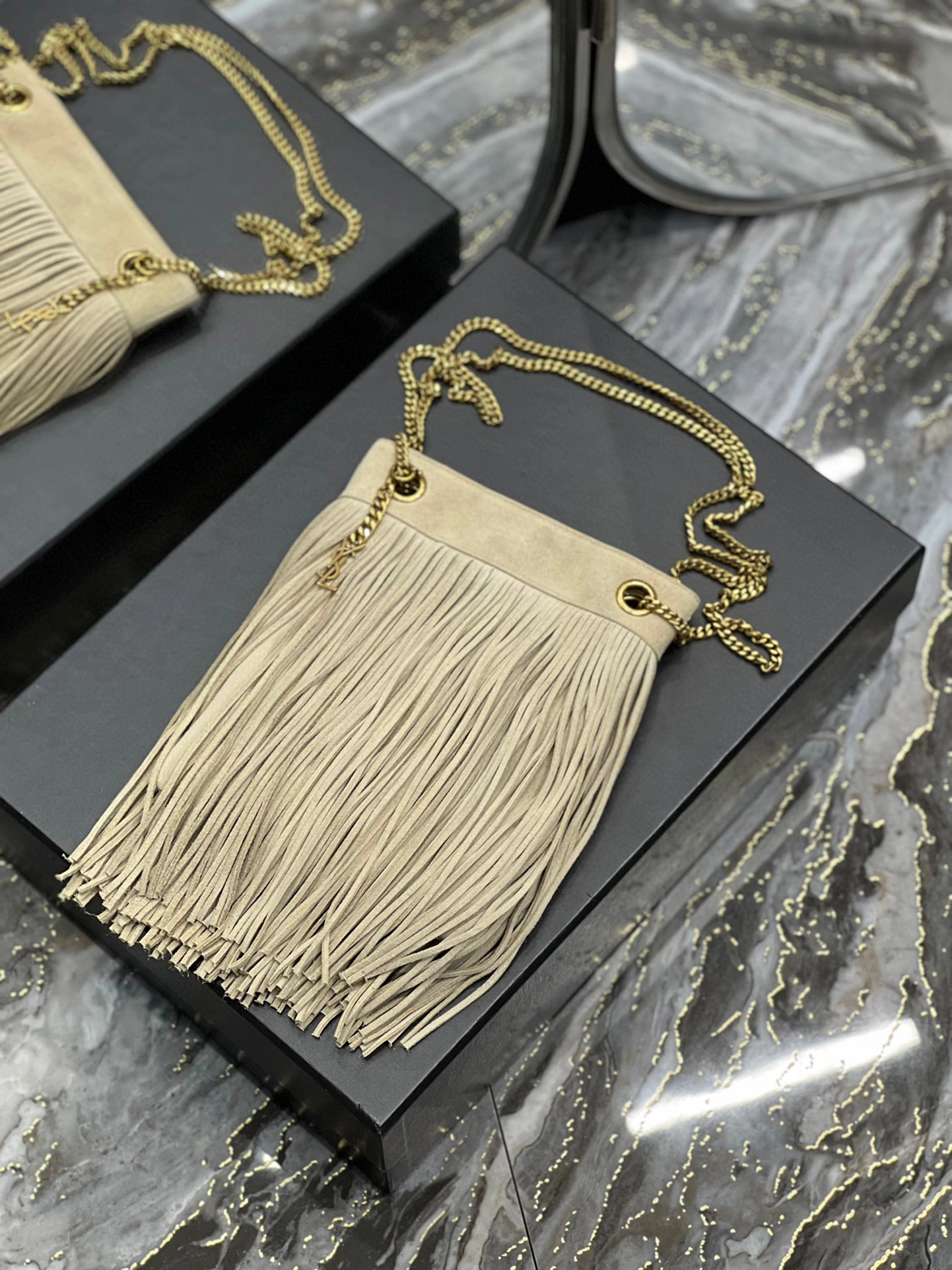 MOMO- high quality version 633753-0U0IW-1722 Grace HOBO item：B-B000I0419C