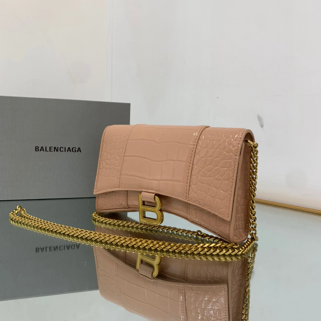 MOMO- high quality version 6560501LRGM9607 cowhide item：B-B063K0803C