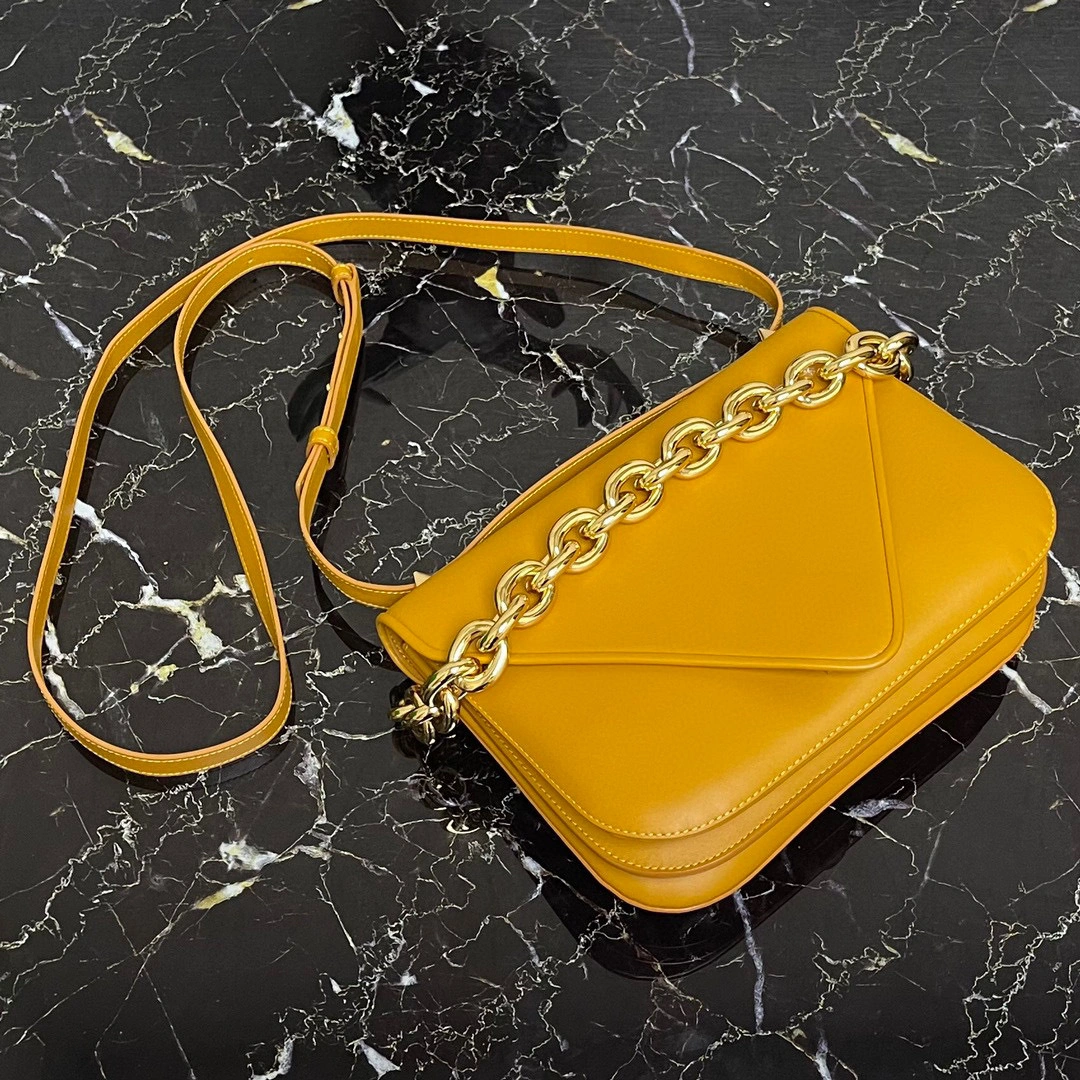 MOMO- high quality version 667398-V12J0-7716 MOUNT item：B-B000J2418C
