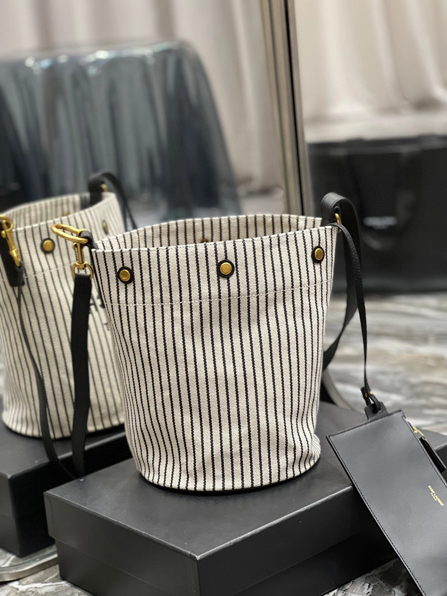 MOMO- high quality version 669299-FAAE5-9583 RIVE GAUCHE item：B-B000I0417C