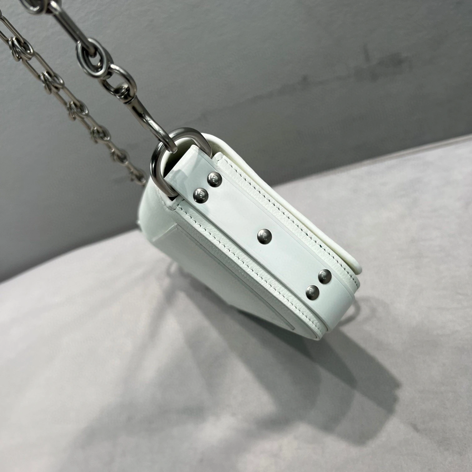 MOMO- high quality version 669728-14O1Y-9001 BONDAGE item：B-B000G2320C