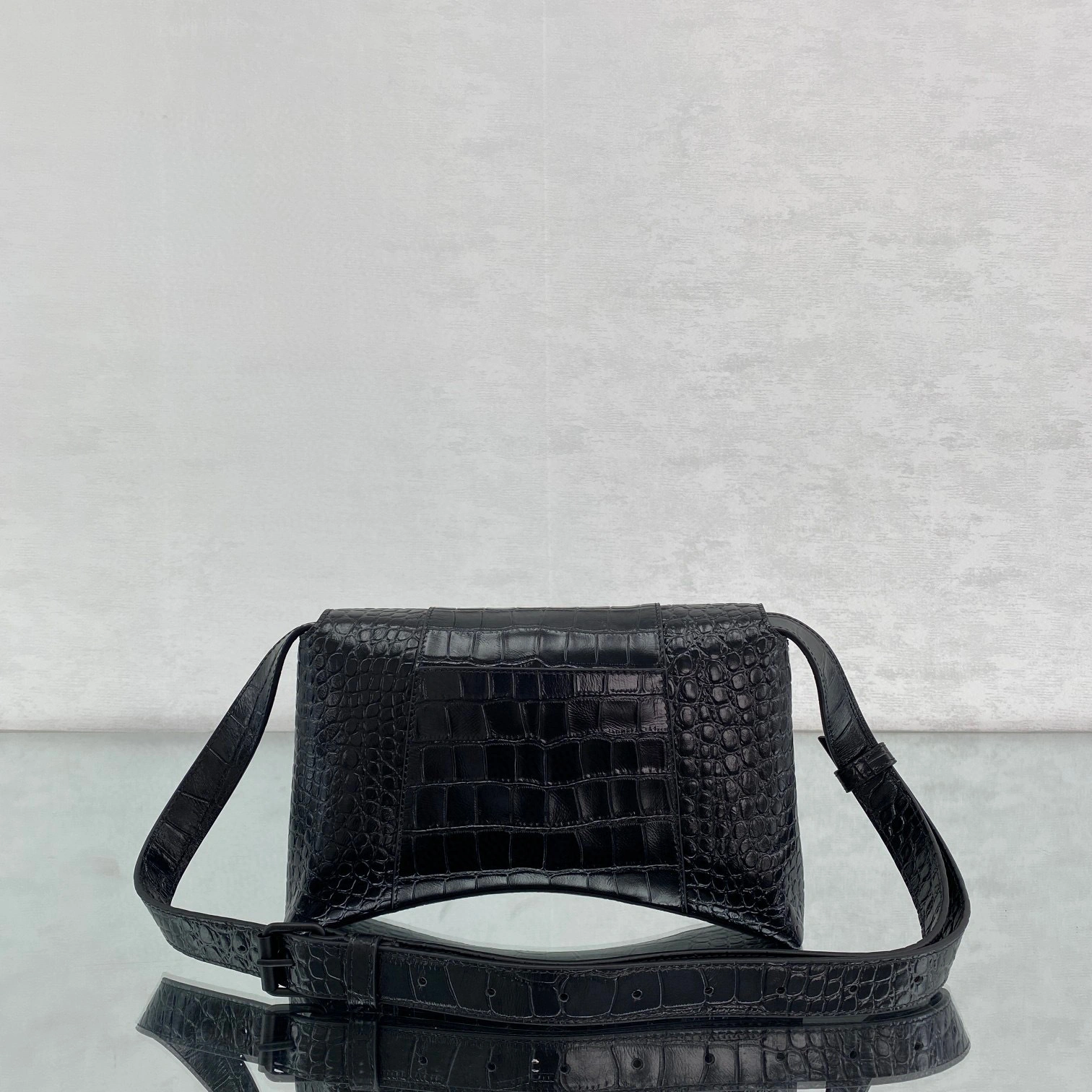 MOMO- high quality version 671355-23E87-1000 Hourglass item：B-B000G2319C