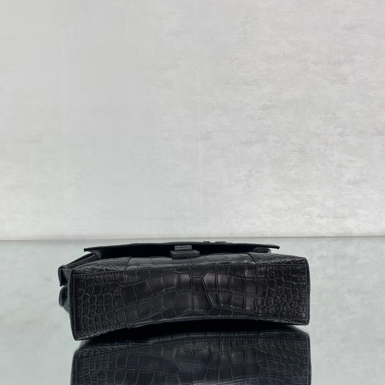 MOMO- high quality version 671355-23E87-1000 Hourglass item：B-B000G2319C