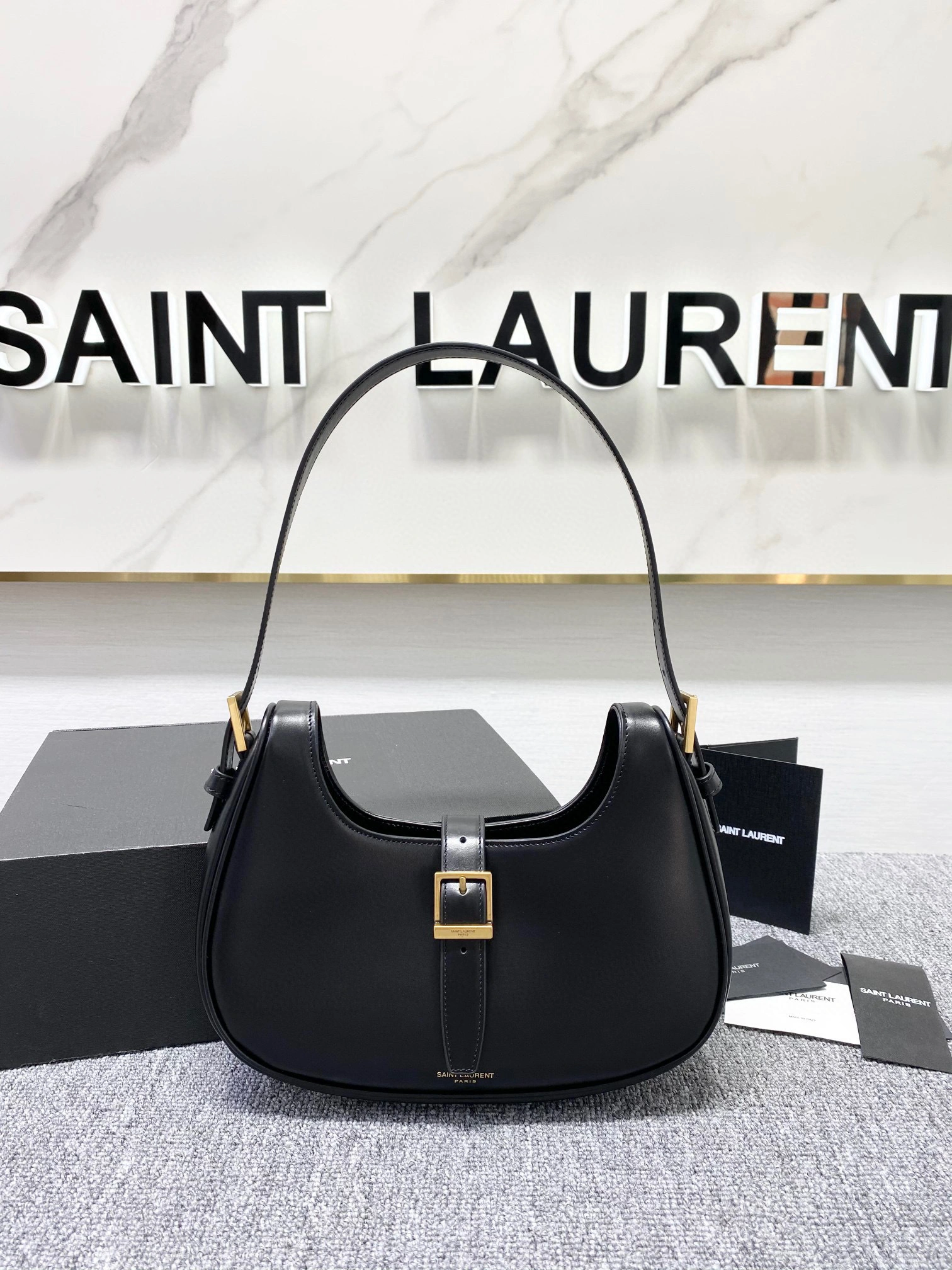MOMO- high quality version 672615-2ZA2W-1062 cowhide item：B-B000G2909C