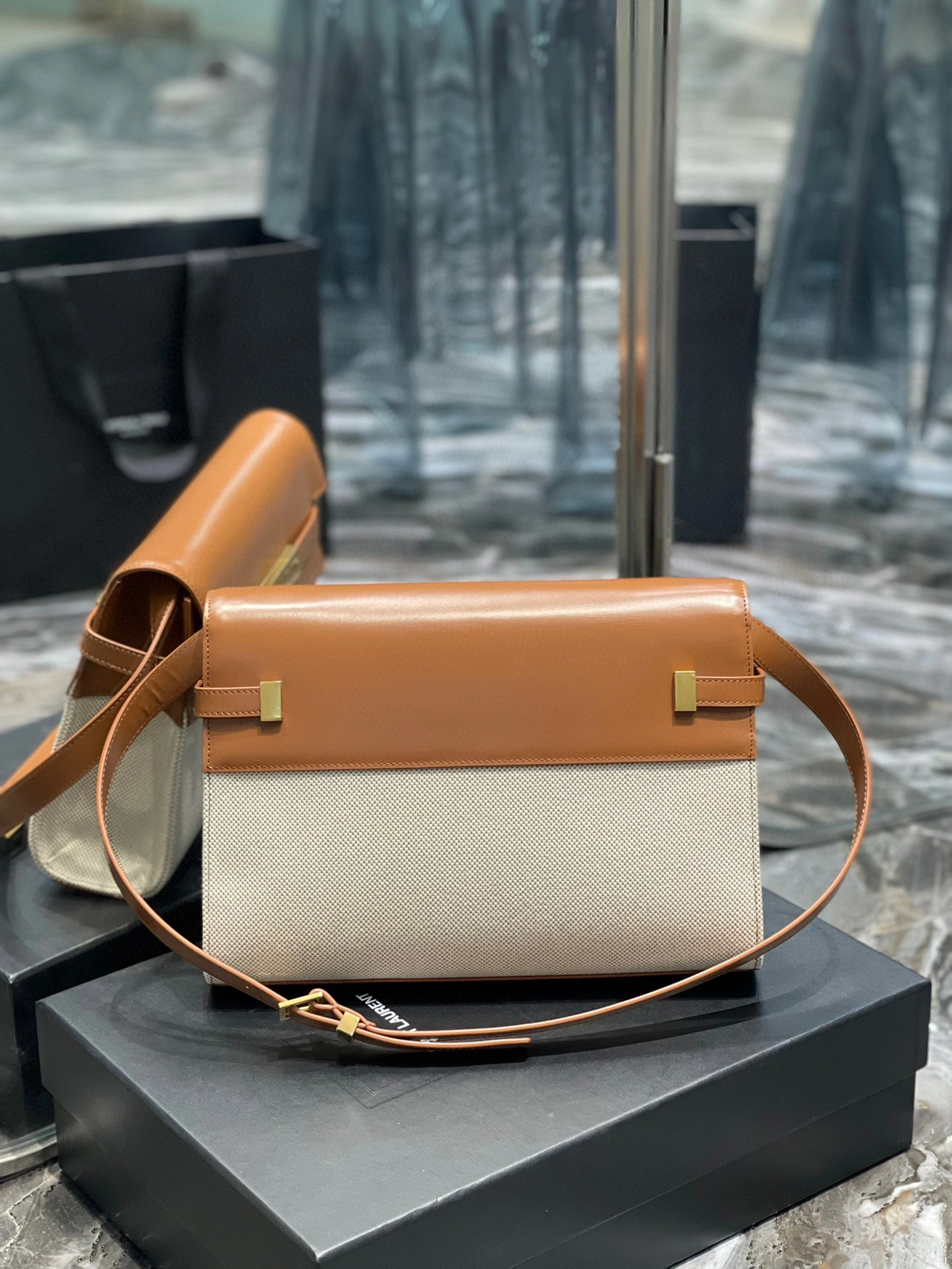 MOMO- high quality version 675626-HZD2J-9380 Manhattan item：B-B000I0415C