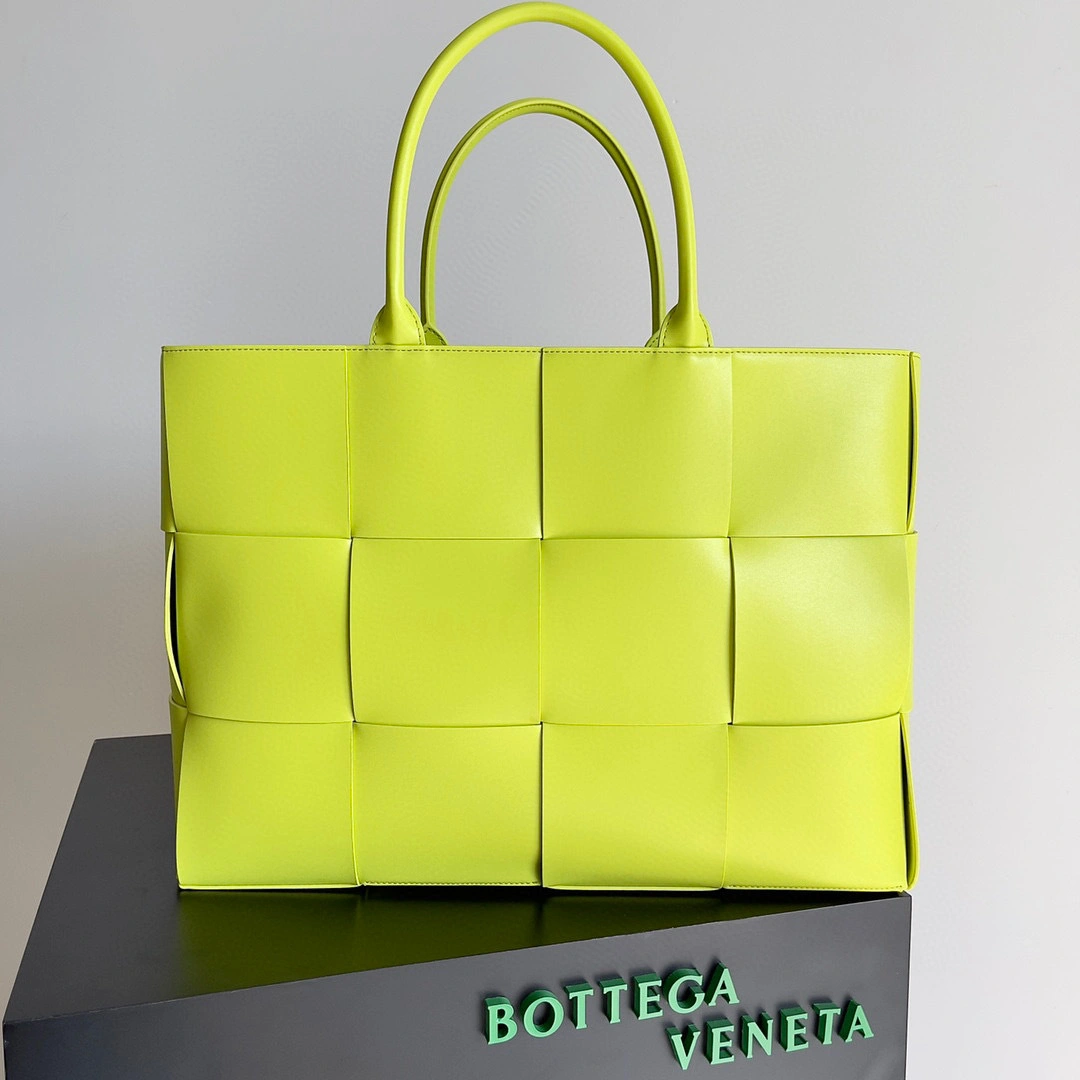 MOMO- high quality version 680165VB1K03560 item：B-B563J1612C