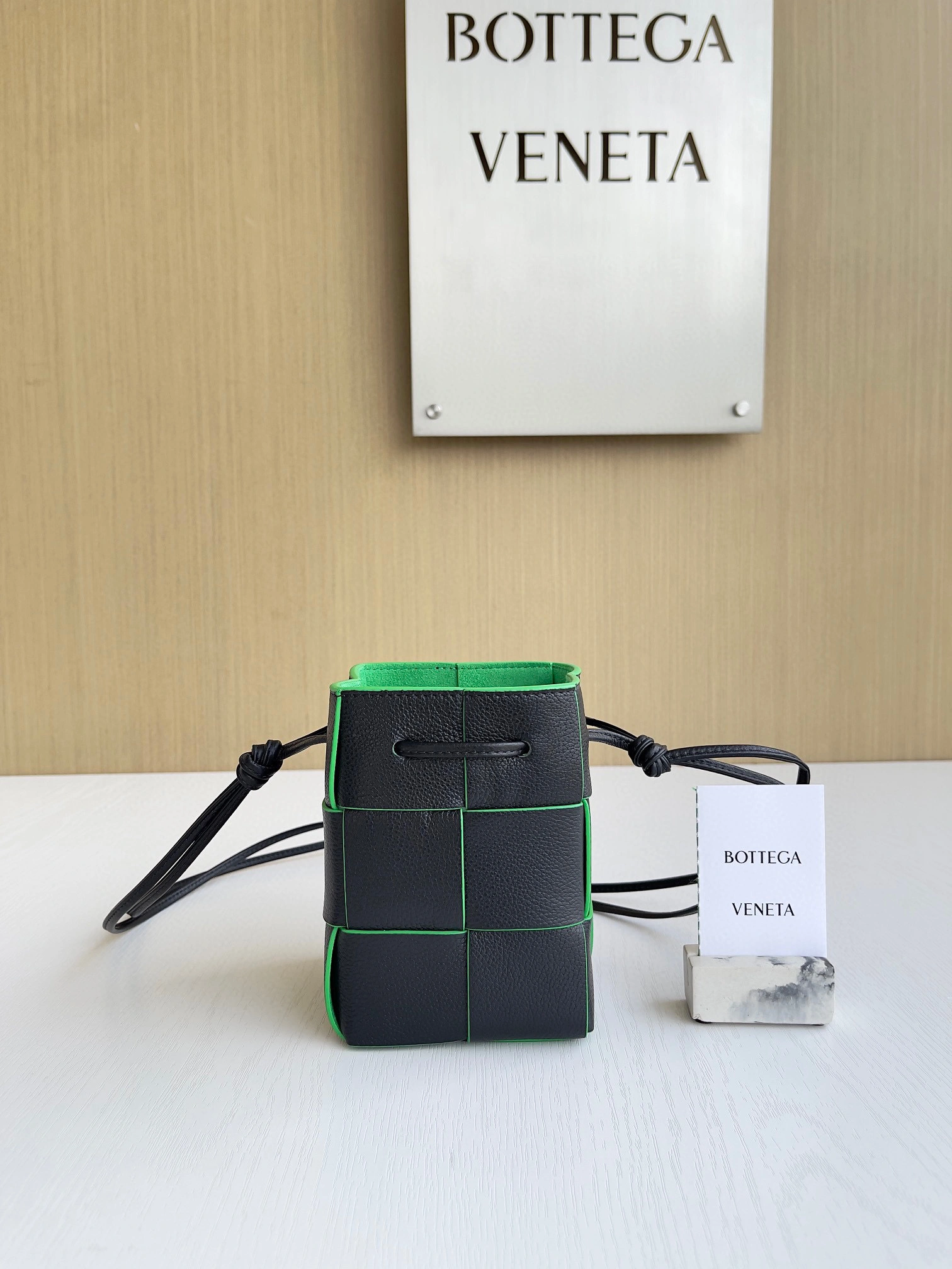 MOMO- high quality version 680217V1Q711091 item：B-B063J2209C