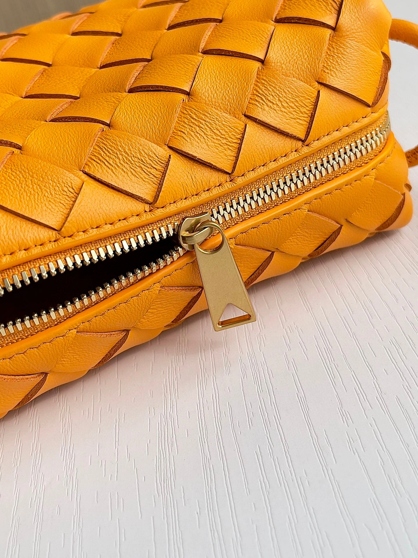 MOMO- high quality version 680254V1G117003 Loop lambskin item：B-B063H0321C
