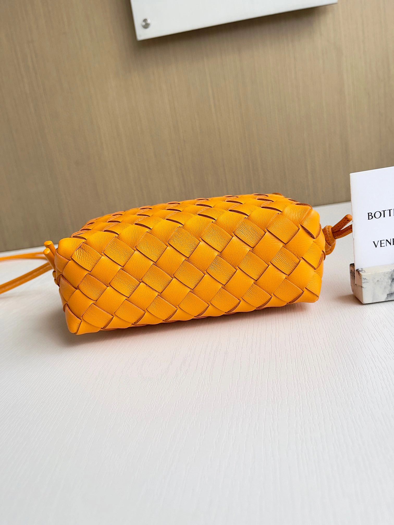 MOMO- high quality version 680254V1G117003 Loop lambskin item：B-B063H0321C