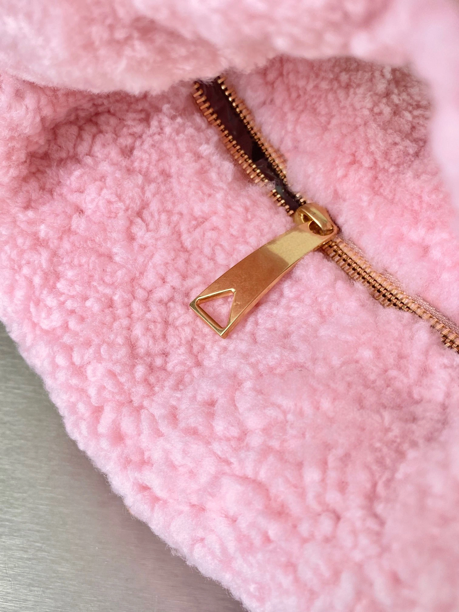 MOMO- high quality version 680697V13G05813 Jodie mini item：B-B598J2120C
