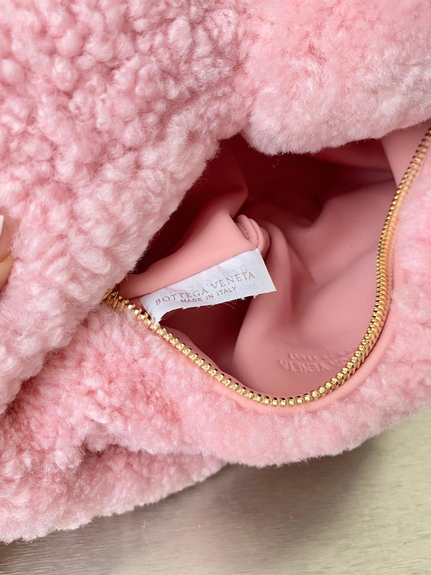 MOMO- high quality version 680697V13G05813 Jodie mini item：B-B598J2120C