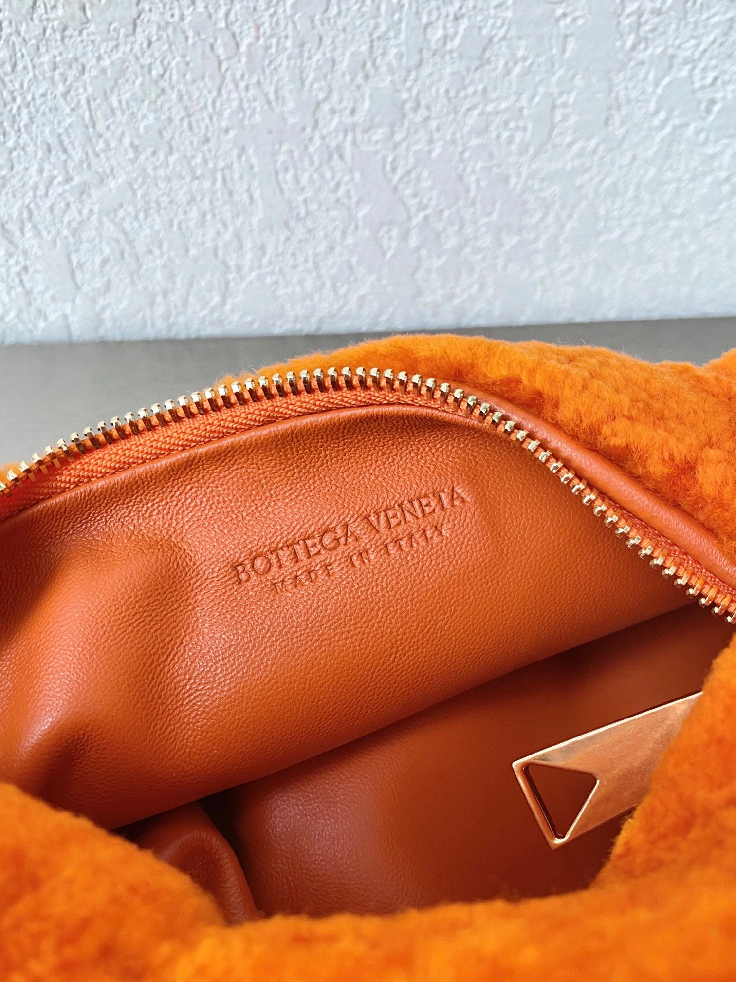 MOMO- high quality version 680697V13G07513 Jodie mini item：B-B598J2121C