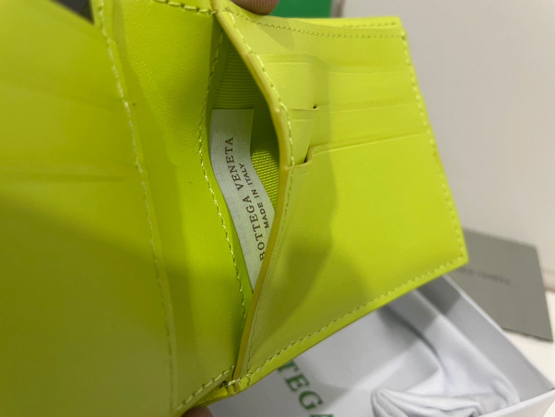 MOMO- high quality version 690963VCQ727301 item：B-B063J3014C
