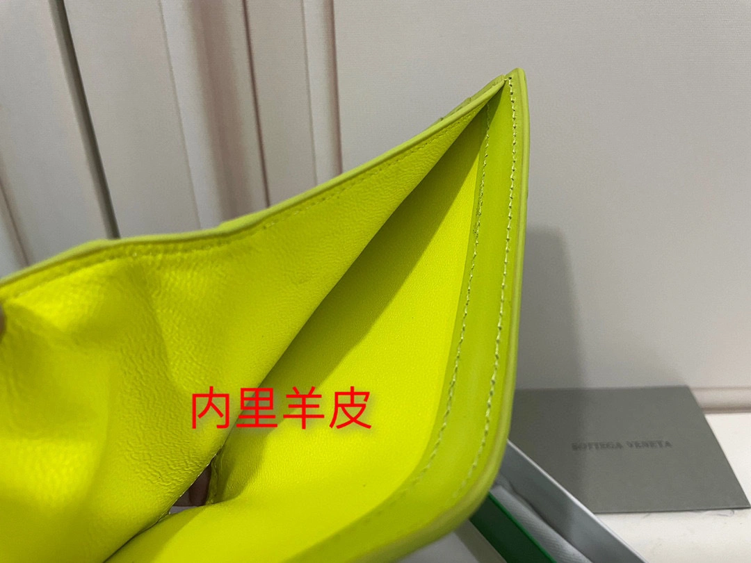 MOMO- high quality version 690963VCQ727301 item：B-B063J3014C