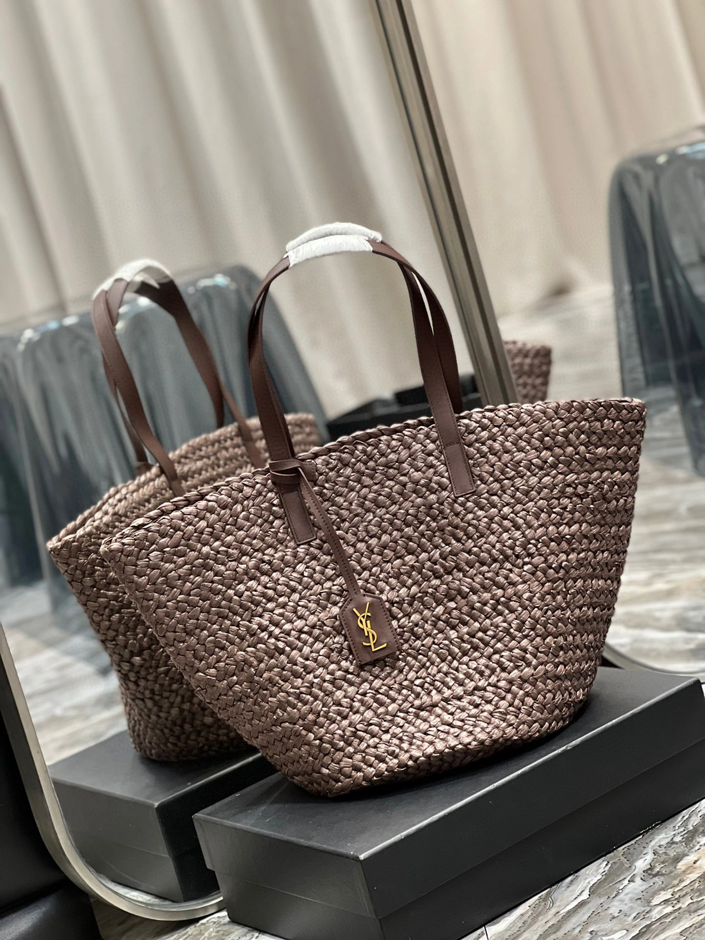 MOMO- high quality version 693242-GQTHJ-2181 item：B-B000I0612C