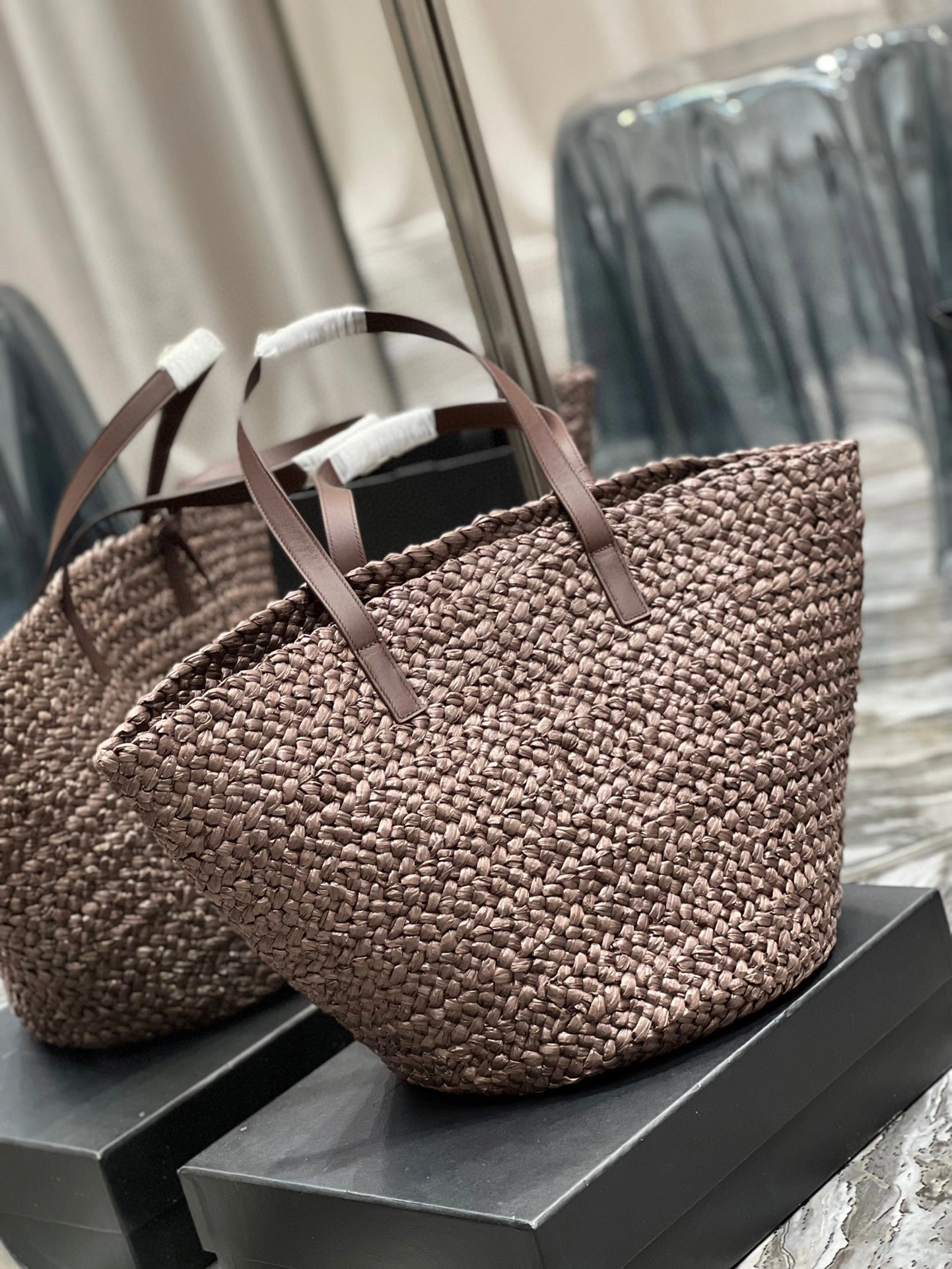 MOMO- high quality version 693242-GQTHJ-2181 item：B-B000I0612C