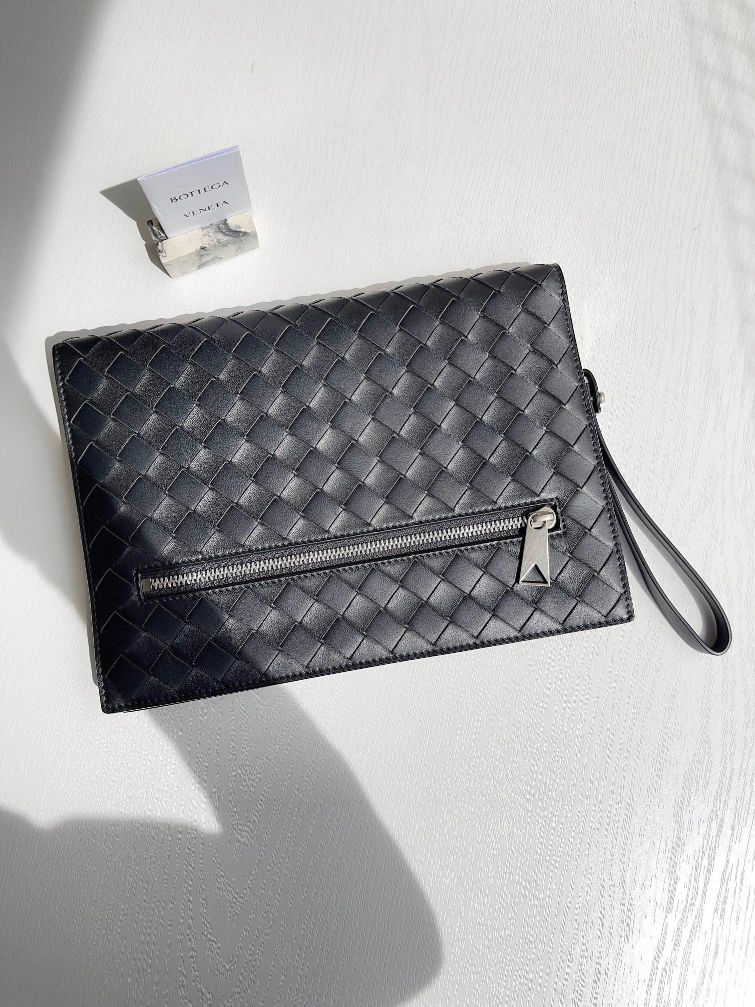 MOMO- high quality version 693675V2E413009 item：B-B063J3010C