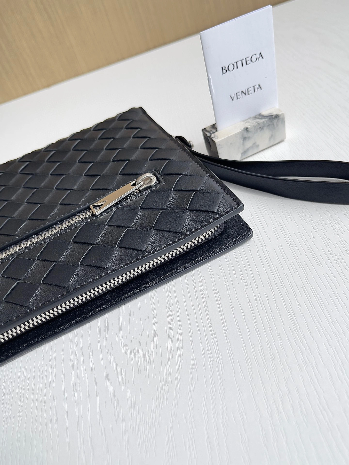 MOMO- high quality version 693675V2E413009 item：B-B063J3010C
