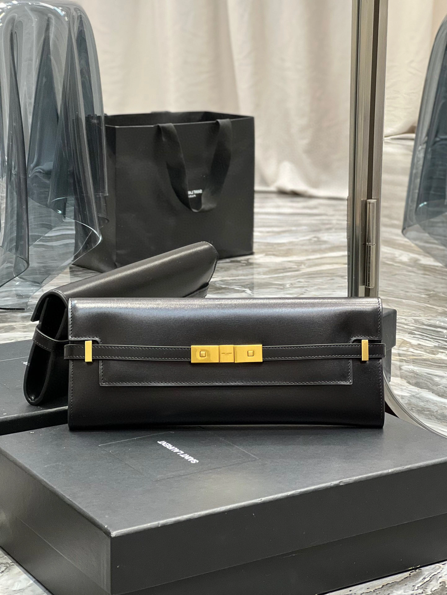 MOMO- high quality version 695949-16C6W-1000 Manhattan Clutch item：B-B000I0414C