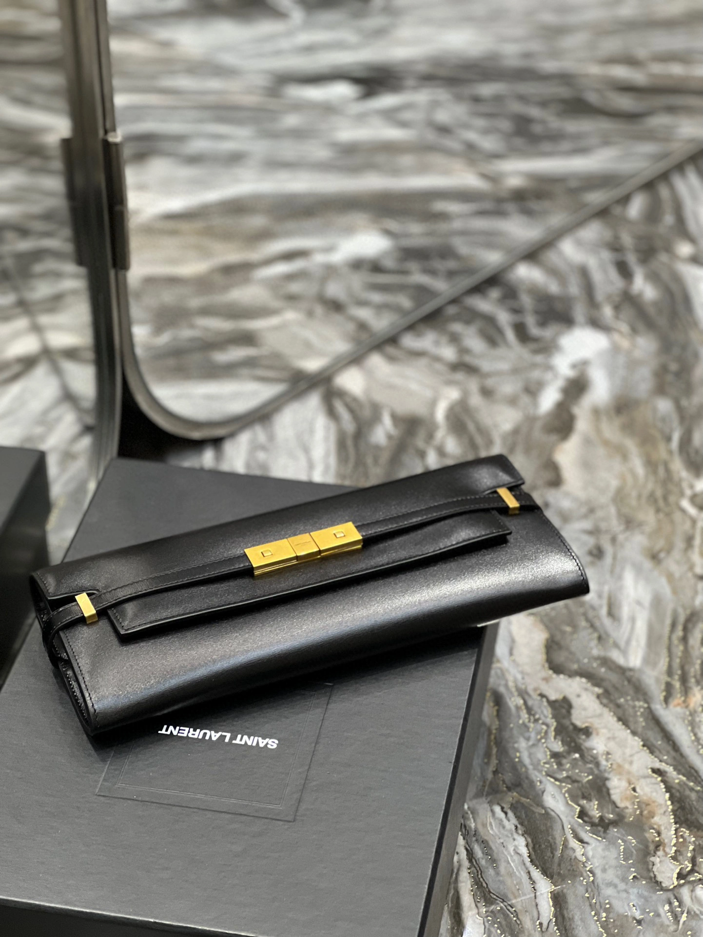 MOMO- high quality version 695949-16C6W-1000 Manhattan Clutch item：B-B000I0414C