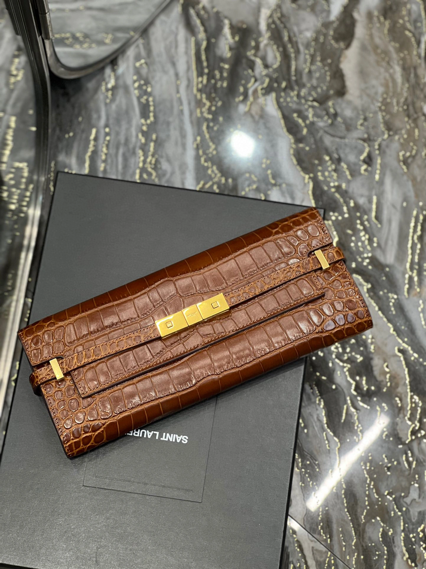 MOMO- high quality version 695949-AAAOH-2591 Manhattan Clutch item：B-B000I0413C