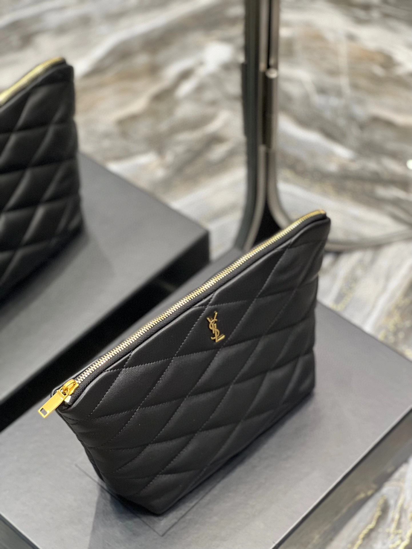 MOMO- high quality version 696779-1EL07-1000 SADE item：B-B597I0618C