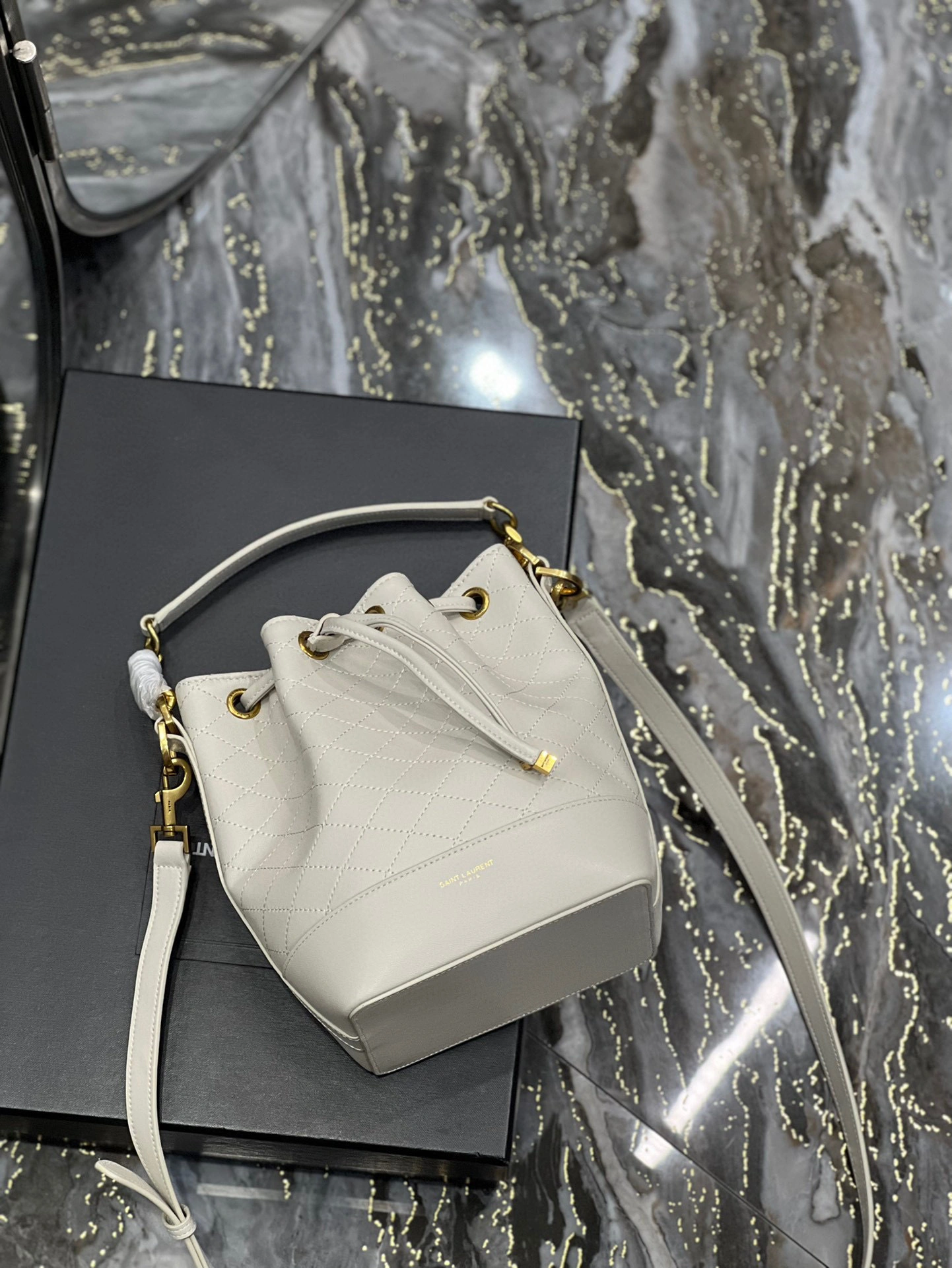 MOMO- high quality version 6976401EL079207 EMMANUELLE cowhide item：B-B000I0941C