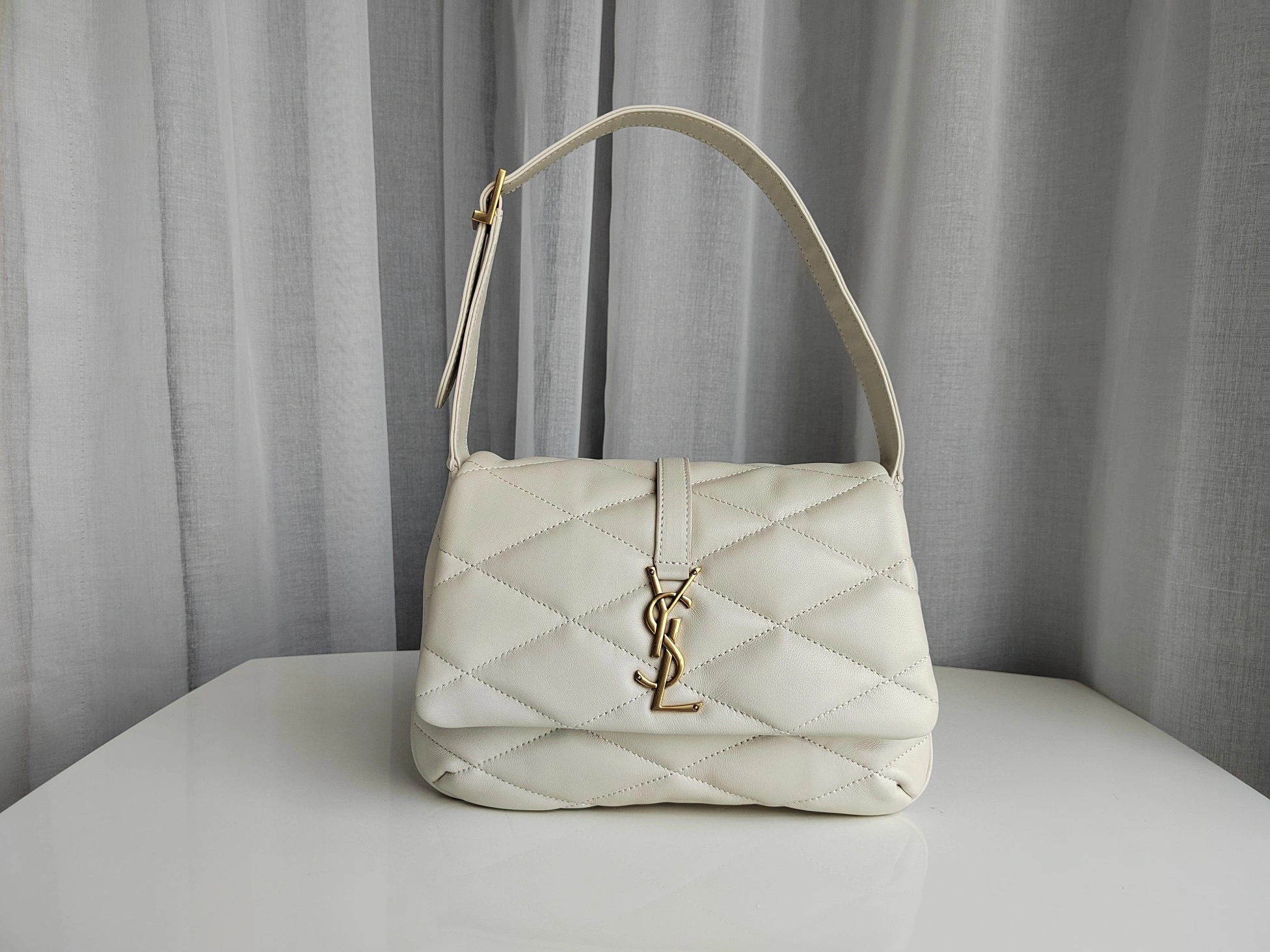 &MOMO- high quality version 698567-AAAO-09207 LE 57 item：B-B063I0402C